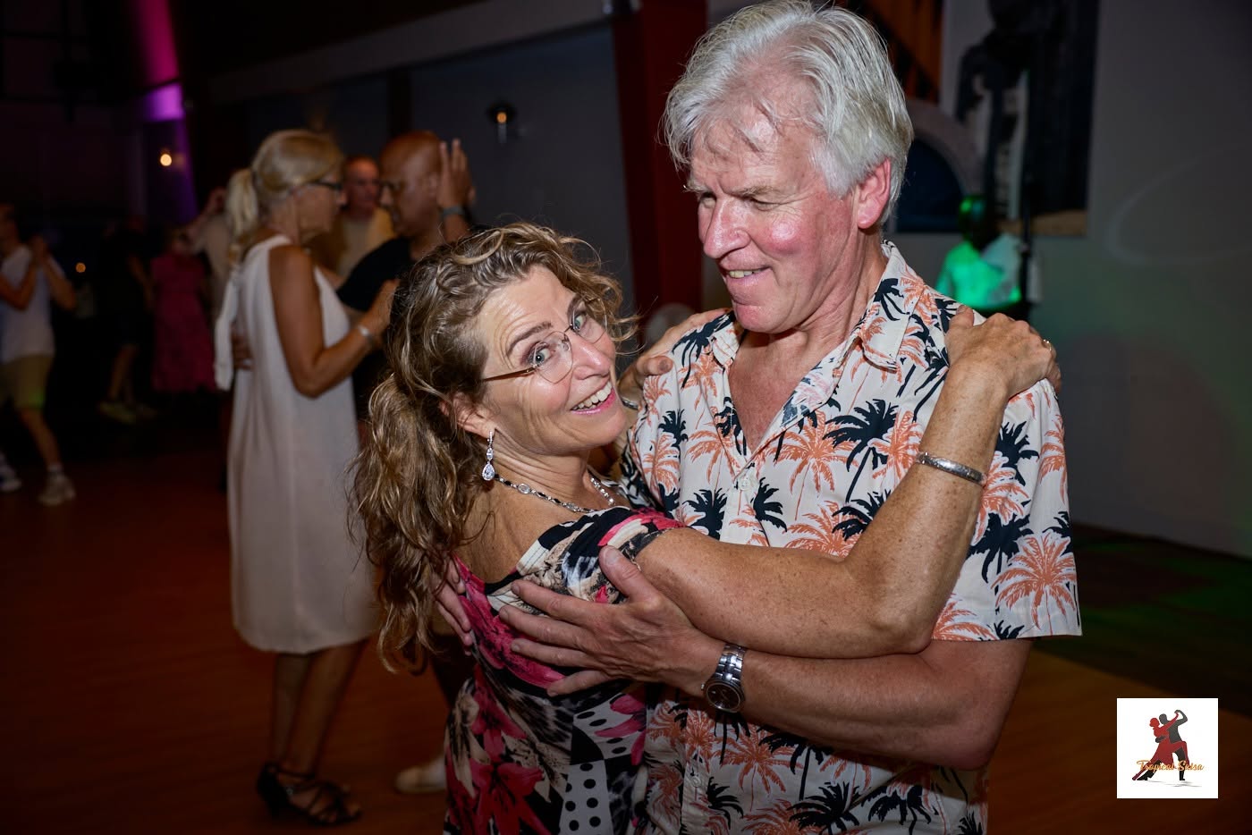 Dansen bij Tropical Salsa in De Dukdalf